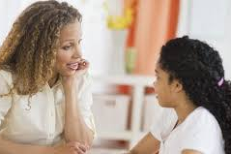 چگونه از فرزندم در مورد اتفاقات روزش سوال کنم؟